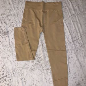 Mid-rise nude Katya workout leggings